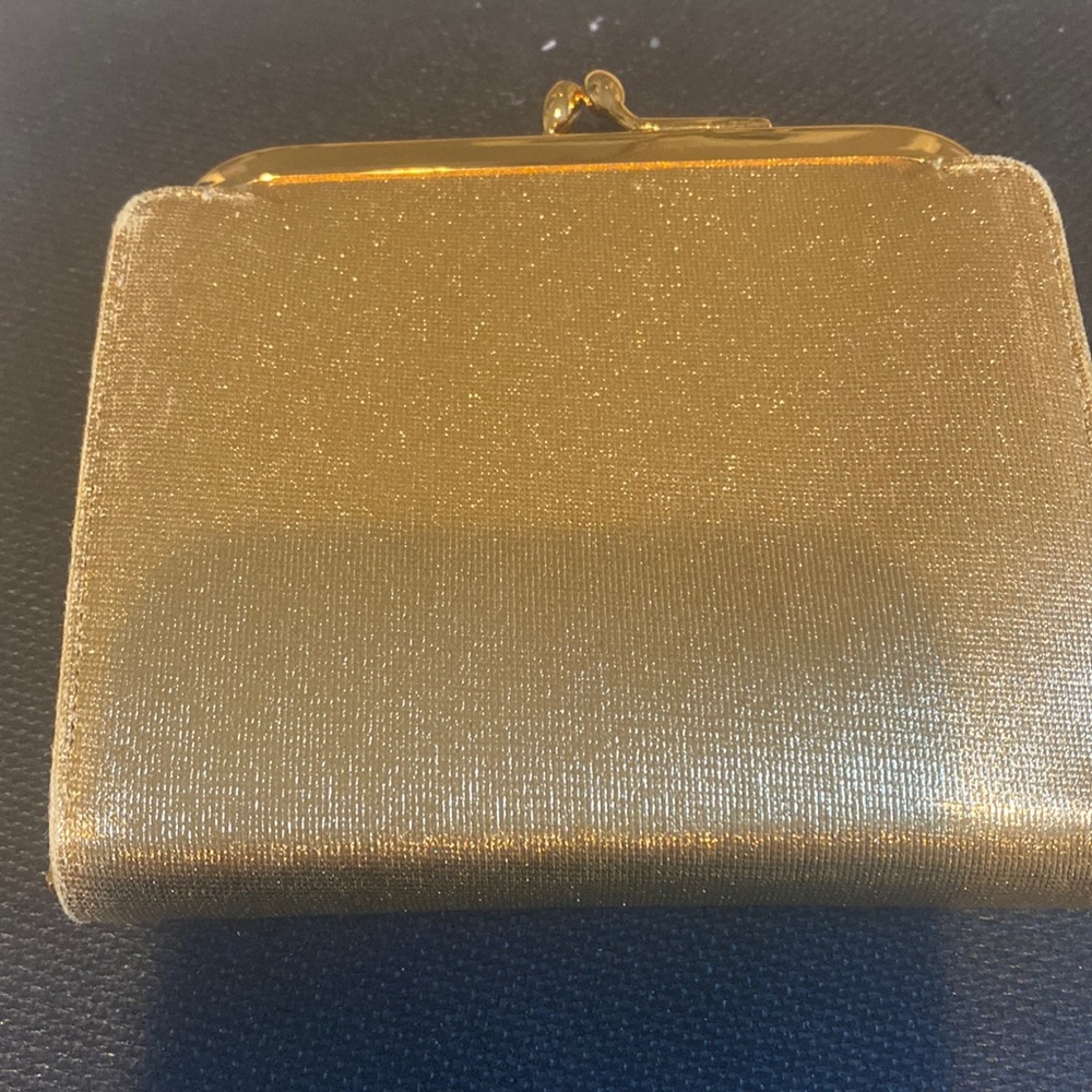 Brand new Koret wallet.